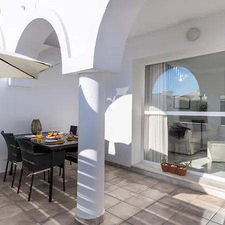 Casa Danesa, With Heated Pool, Gym And Restaurant Holiday home Marbella