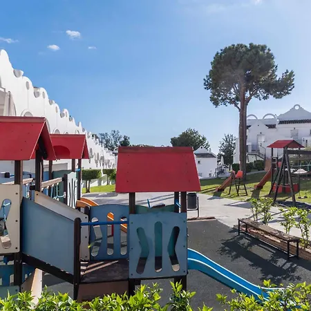Casa Danesa, With Heated Pool, Gym And Restaurant * Marbella