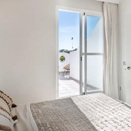Casa Danesa, With Heated Pool, Gym And Restaurant * Marbella